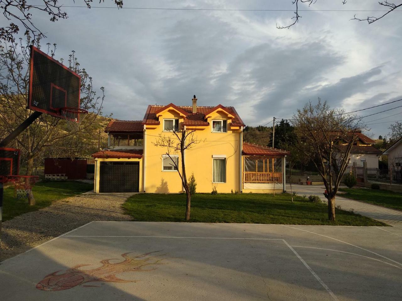 Family House Near Motorway 6 Guests 3 Bedrooms 韦莱斯 外观 照片
